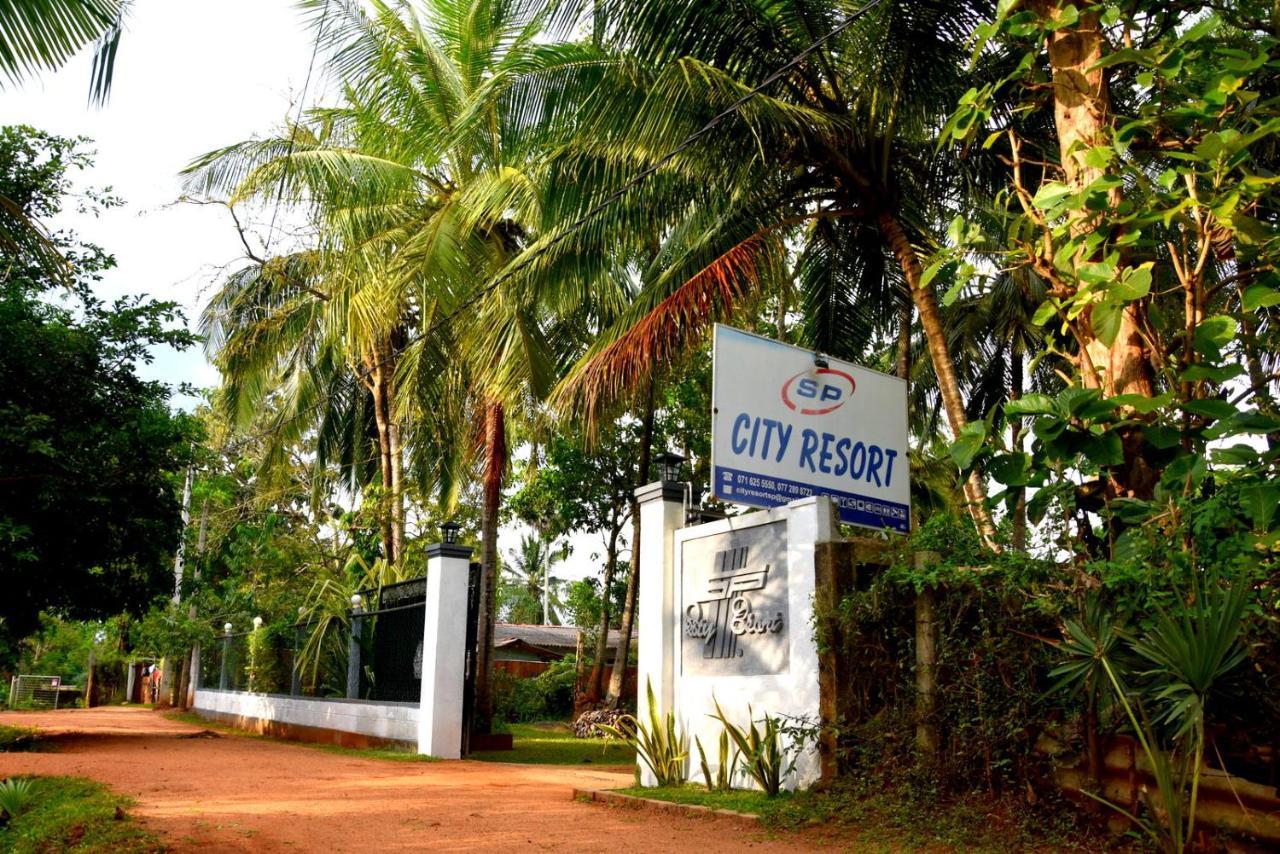 S P City Resort Anurâdhapura Extérieur photo